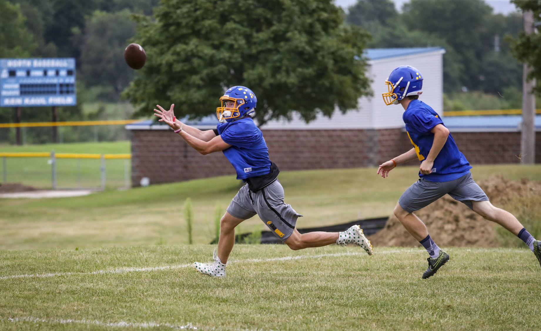 081219-qct-spt-football-practice-007